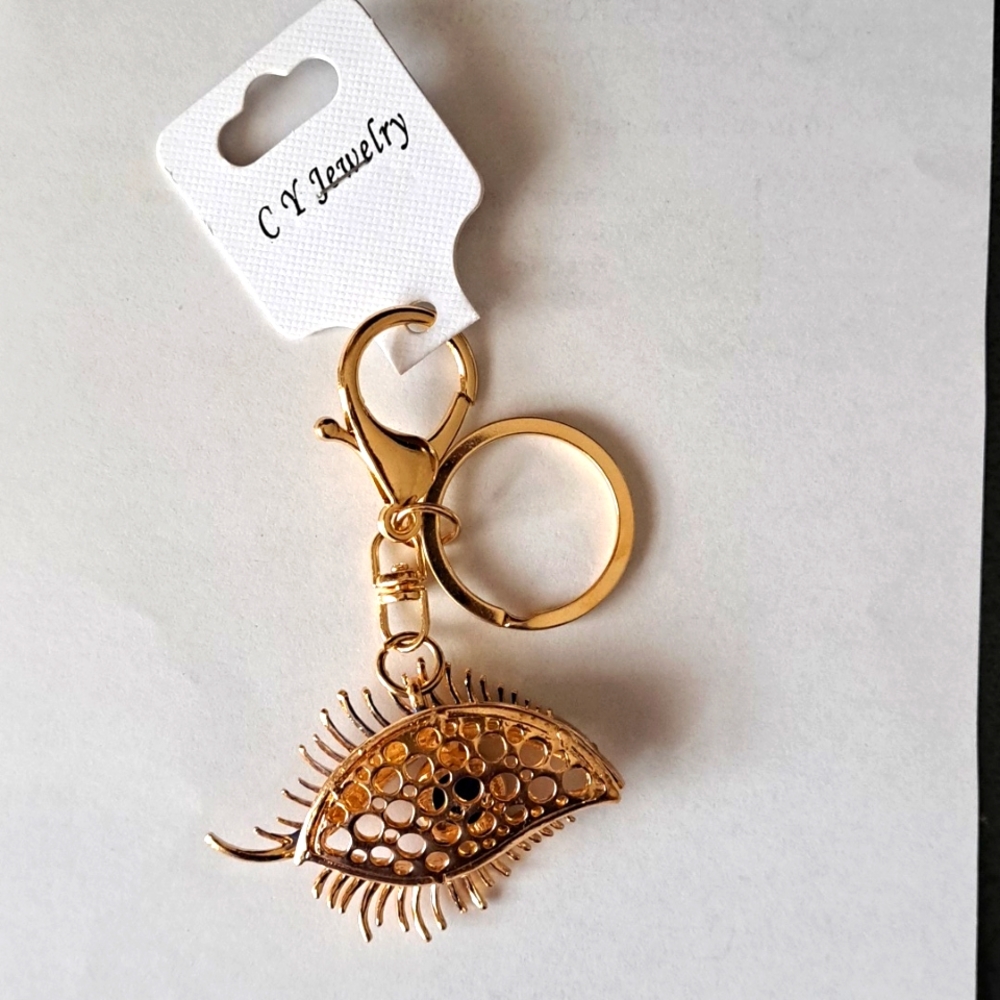 Cute Blue Eye Keychain - Picture 2 of 4